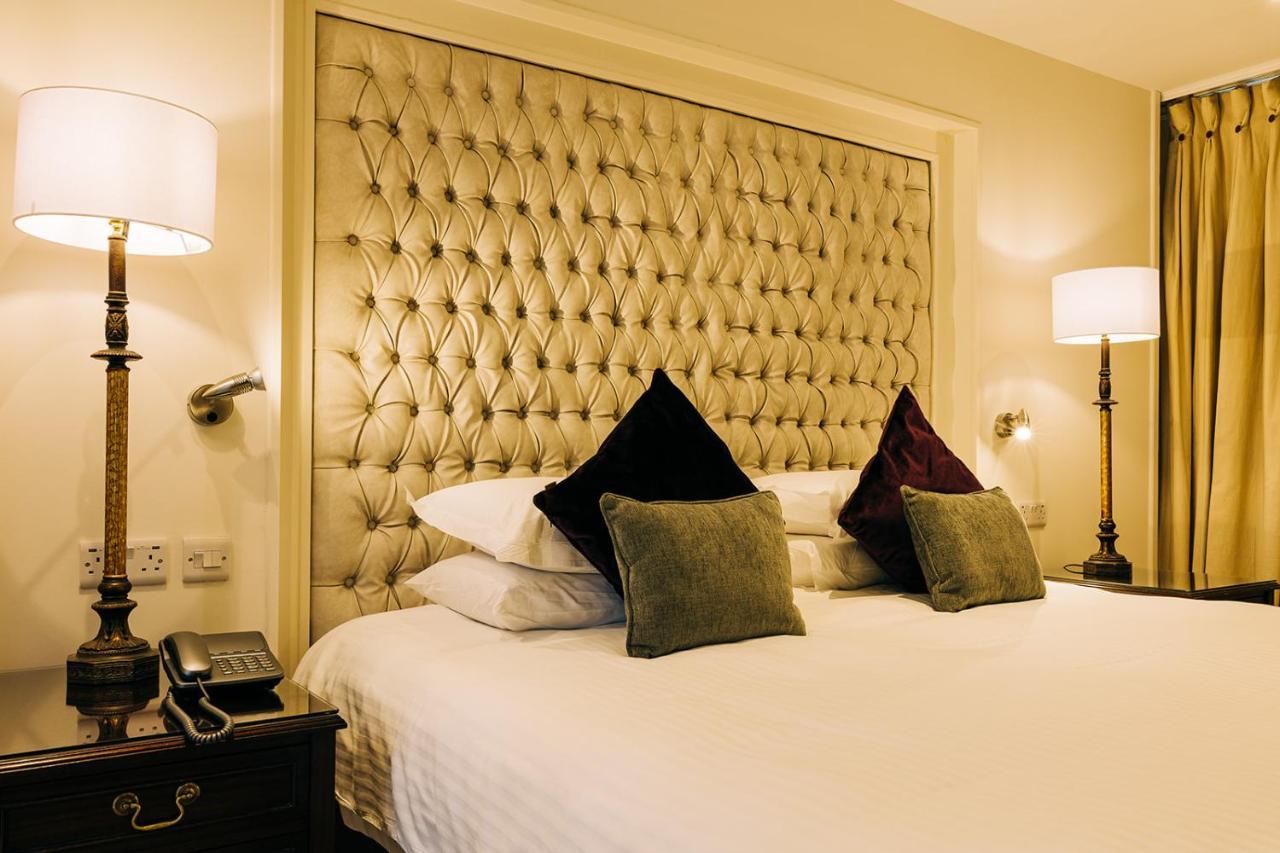 ניוברידג' The Keadeen Hotel מראה חיצוני תמונה