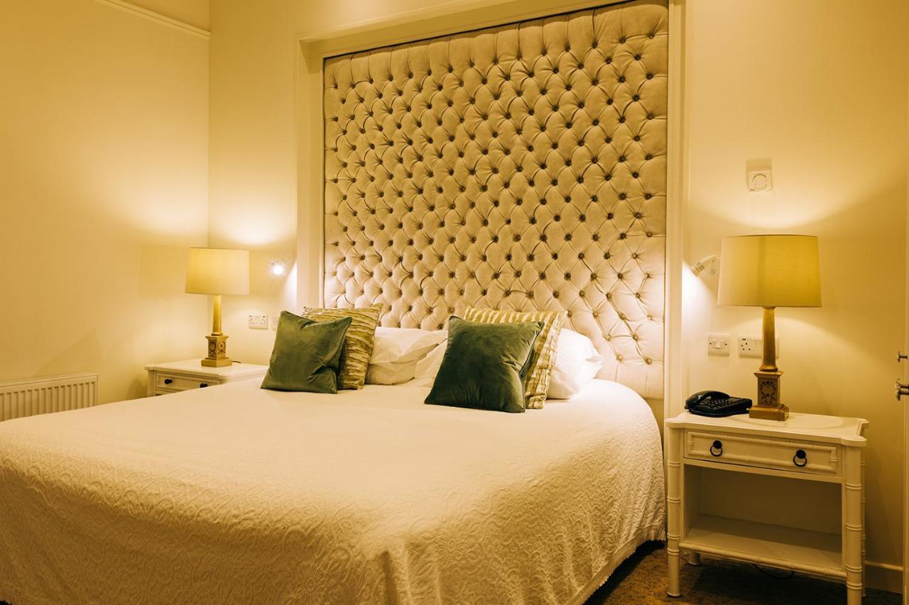 ניוברידג' The Keadeen Hotel מראה חיצוני תמונה