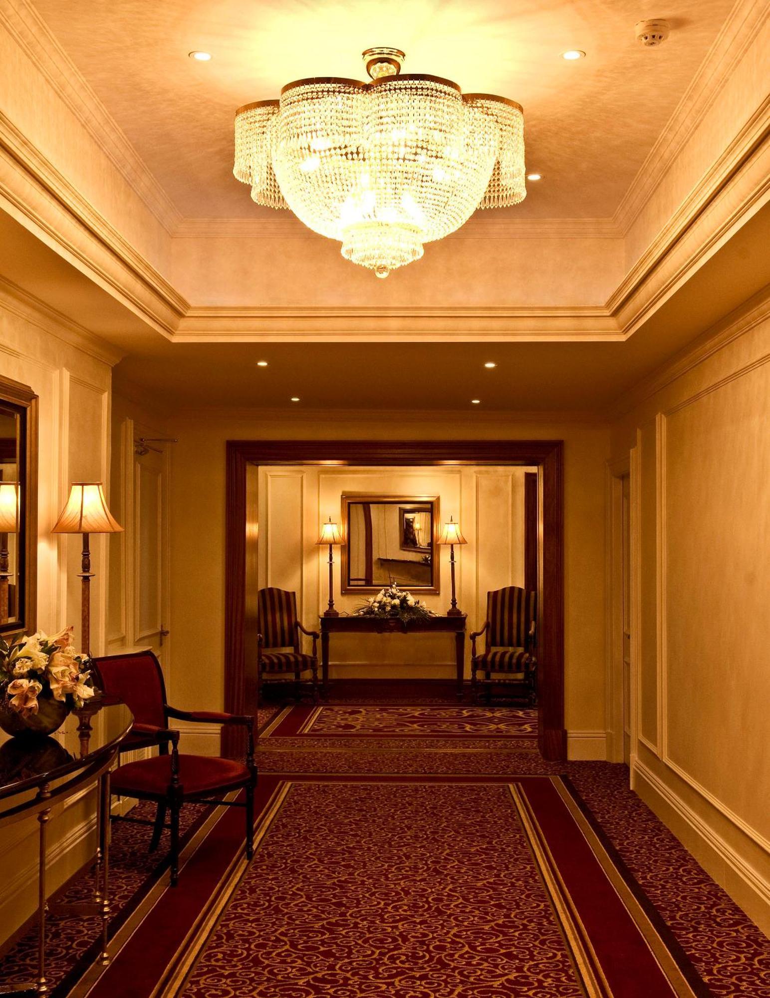 ניוברידג' The Keadeen Hotel מראה חיצוני תמונה